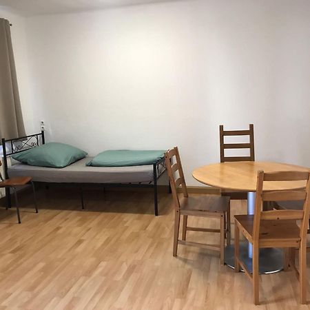 Ferienwohnung Monteurzimmer Haus Арнщат Екстериор снимка